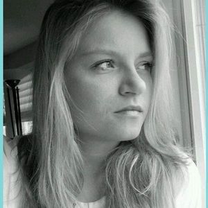 Meet your Posher, Isabella