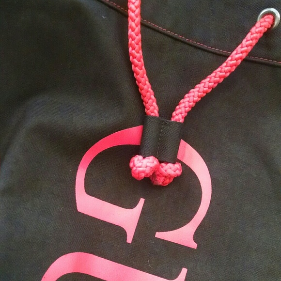 GUESS Black and Red Travel Drawstring Duffel - Picture 4 of 6