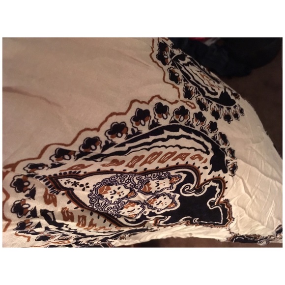 CLEAR OUT🌹 off the shoulder 2 piece set - Picture 5 of 6