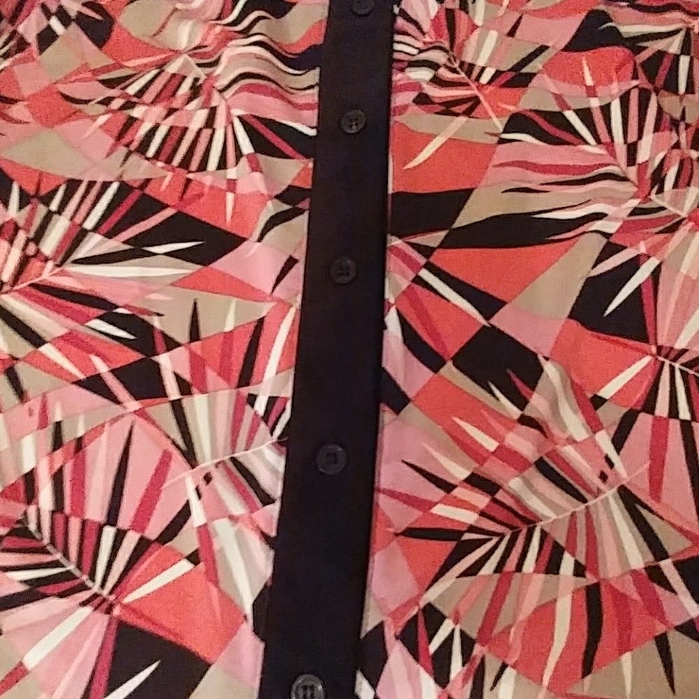 Beautiful Bundle Tops - Picture 3 of 6