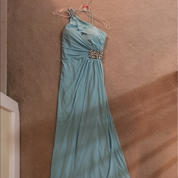 Prom dress - Picture 2 of 3