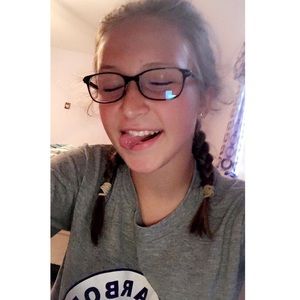 Meet your Posher, Emmy