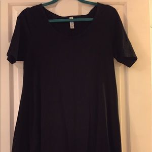 Black Lularoe Perfect tee
