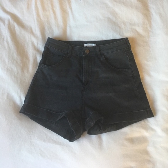 h&m high waisted jean shorts