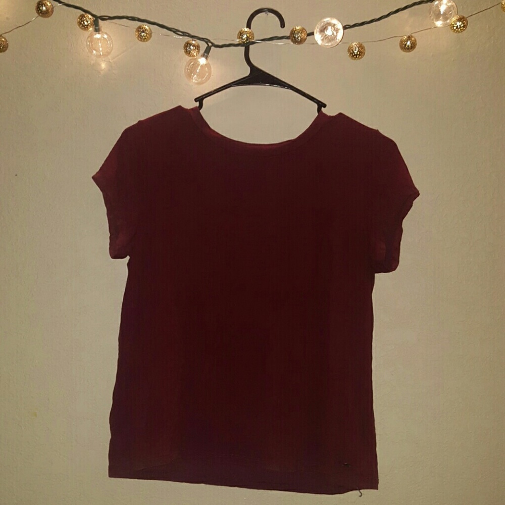 American Eagle Outfitters: Maroon Soft & Sexy T