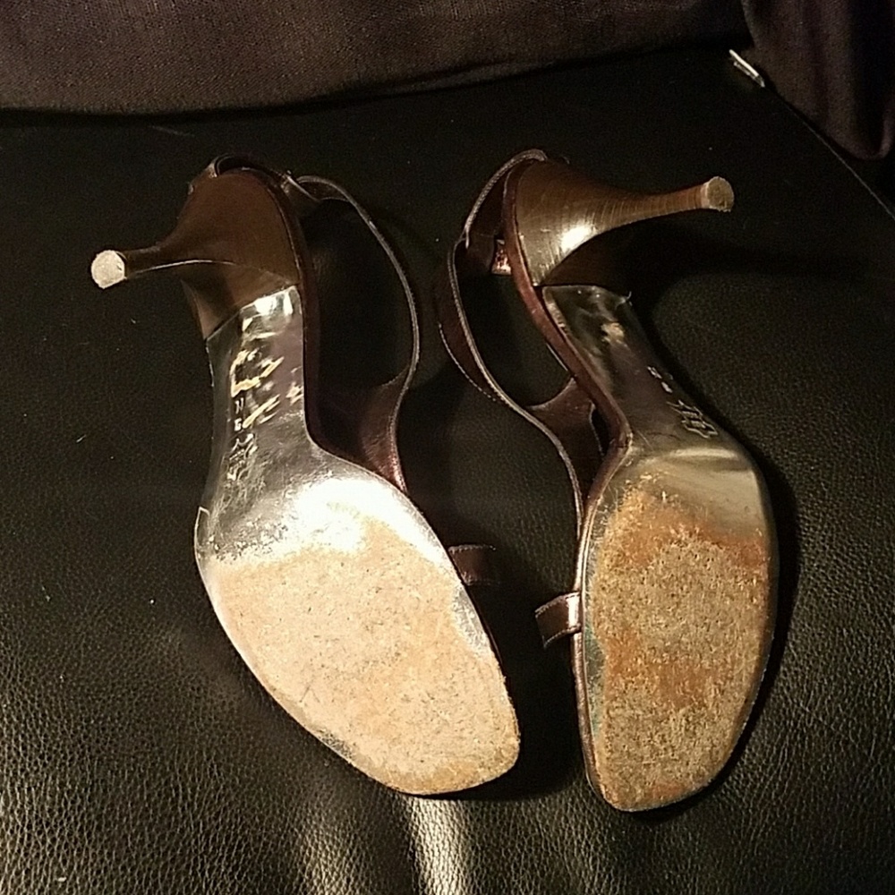 Shoes - Picture 3 of 4