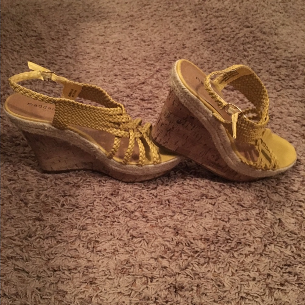 Like new sandals