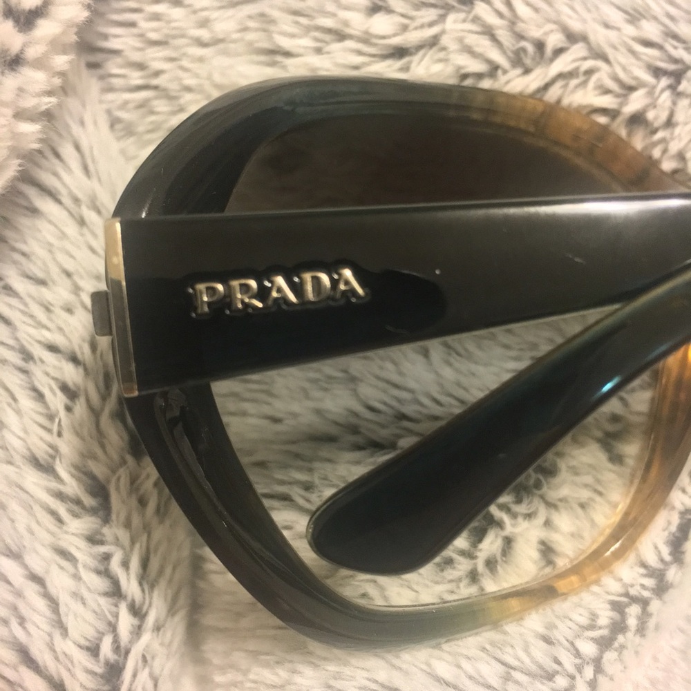 🎉HOST PICK🎉😍Prada Oversized Sunglasses😍 - Picture 7 of 8