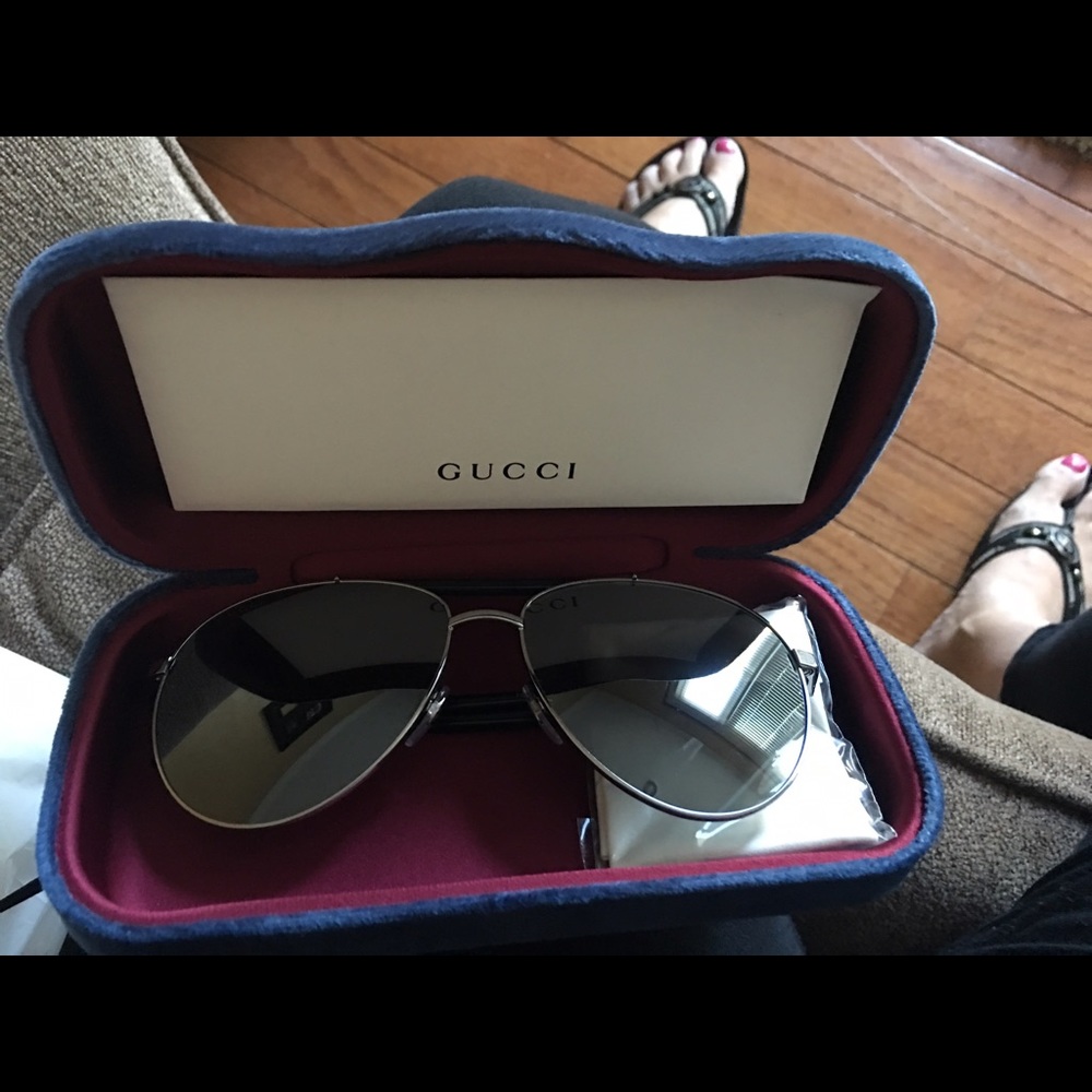 Men's Gucci sunglasses