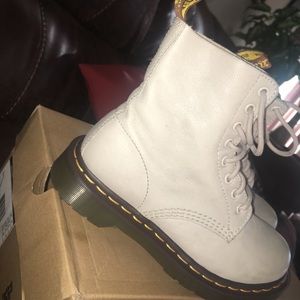 Oatmeal Dr Marten boots