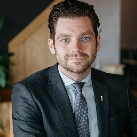 Meet your Posher, Brett - Picture 1 of 1