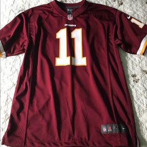 🎉Donating 8/1🎉 NWOT Redskins Jersey