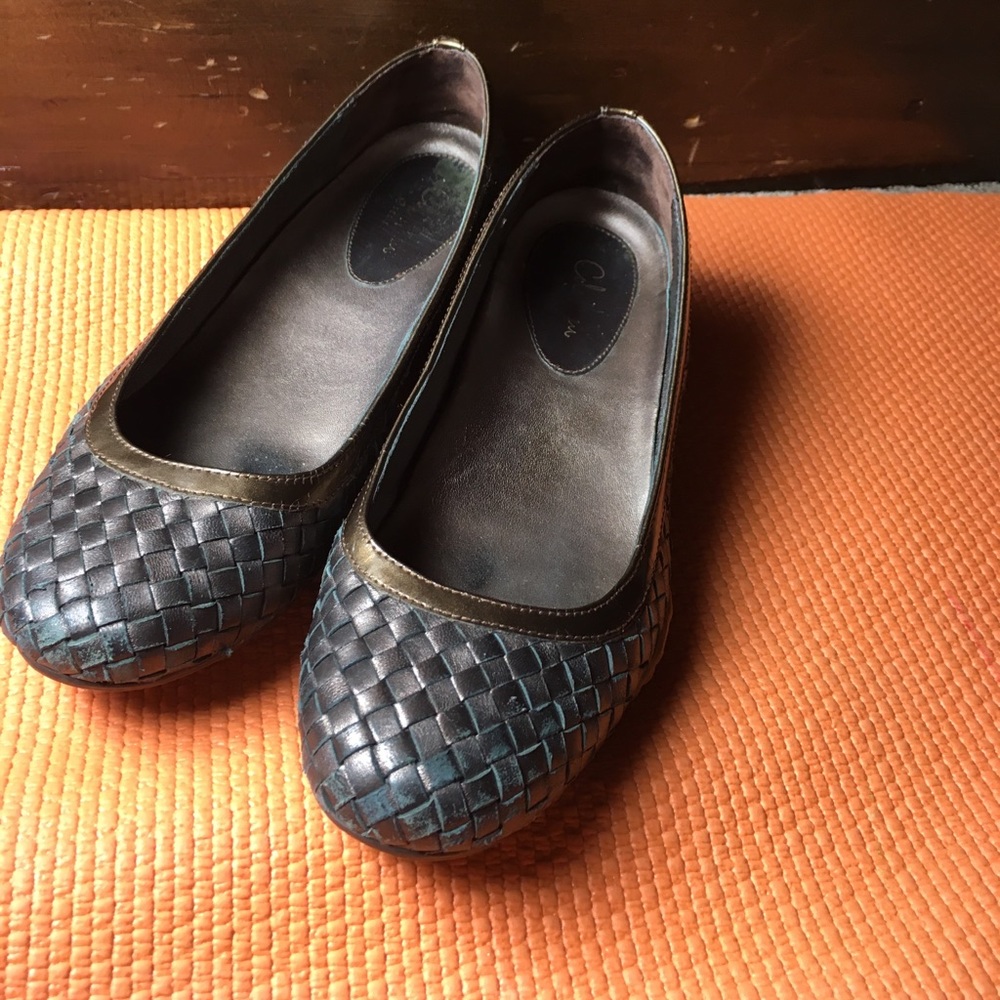 Cole Haan  Nike Air Leather Weave Comfort Shoe