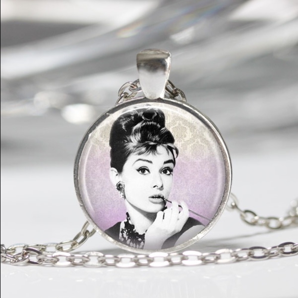 Audrey Hepburn pink pendant necklace