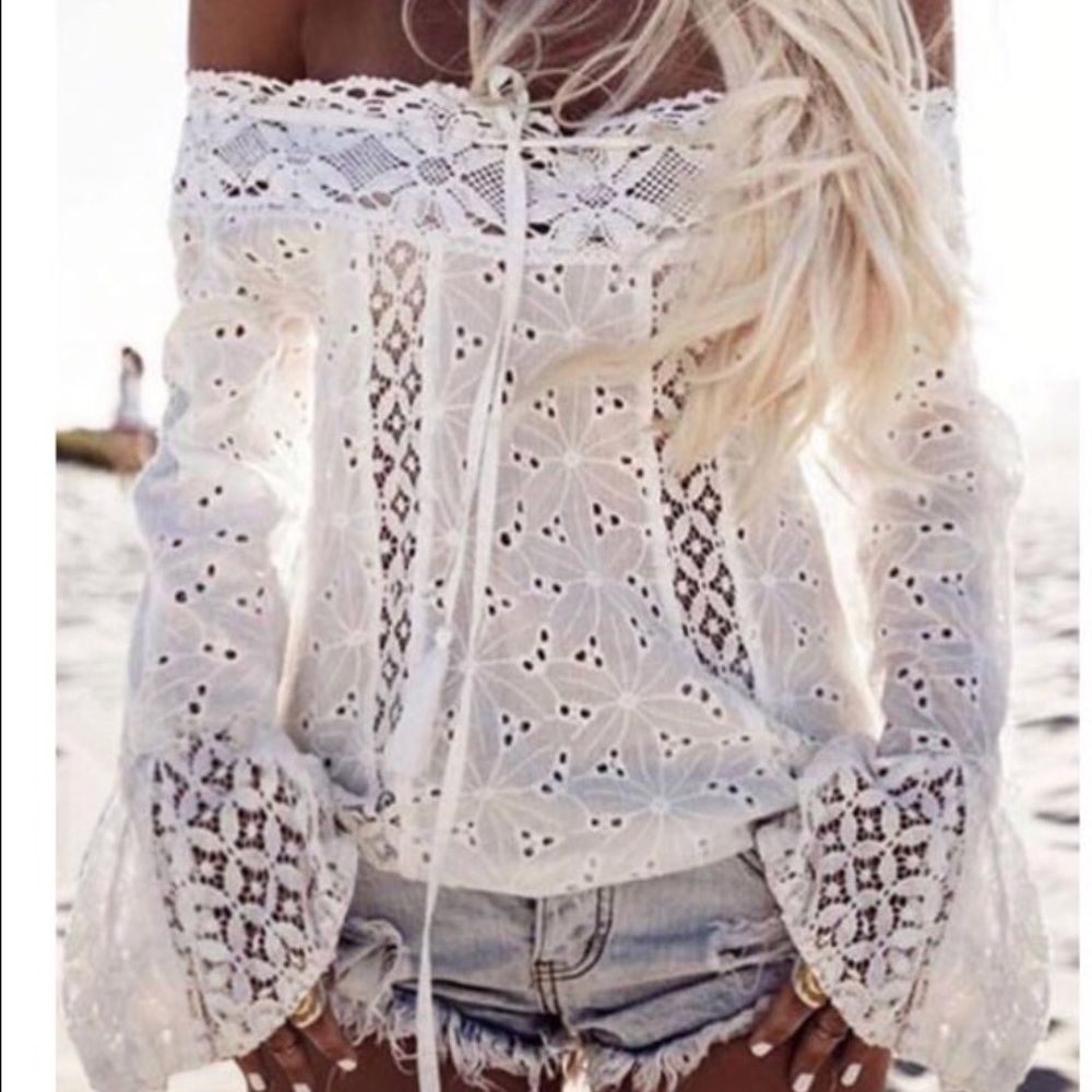 🍂Lace Off The Shoulder Top🍂2 Hr Sale/2 Left - Picture 2 of 7
