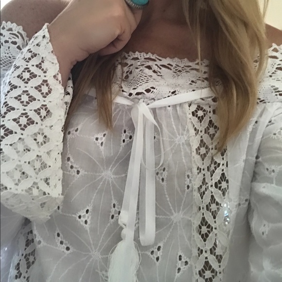 🍂Lace Off The Shoulder Top🍂2 Hr Sale/2 Left - Picture 4 of 7