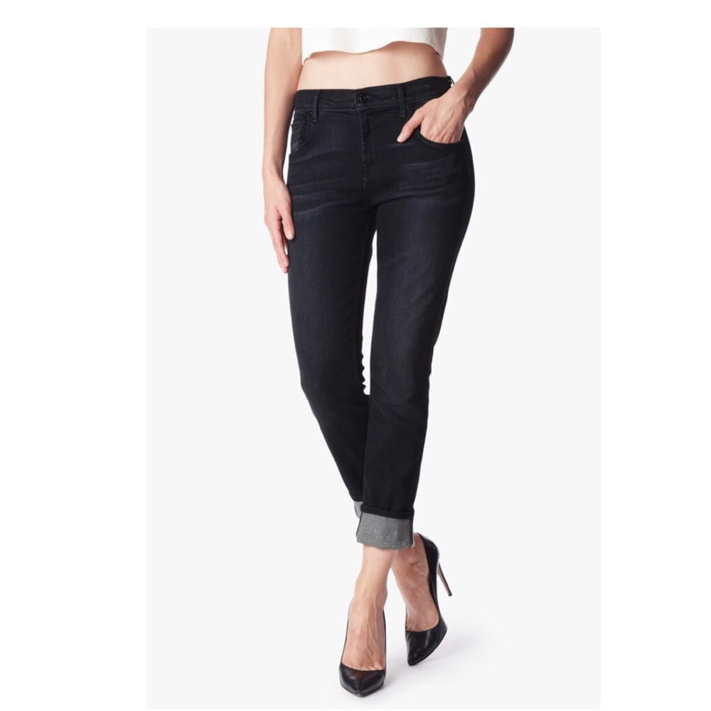 7 For All Mankind
The Relaxed Skinny Jean