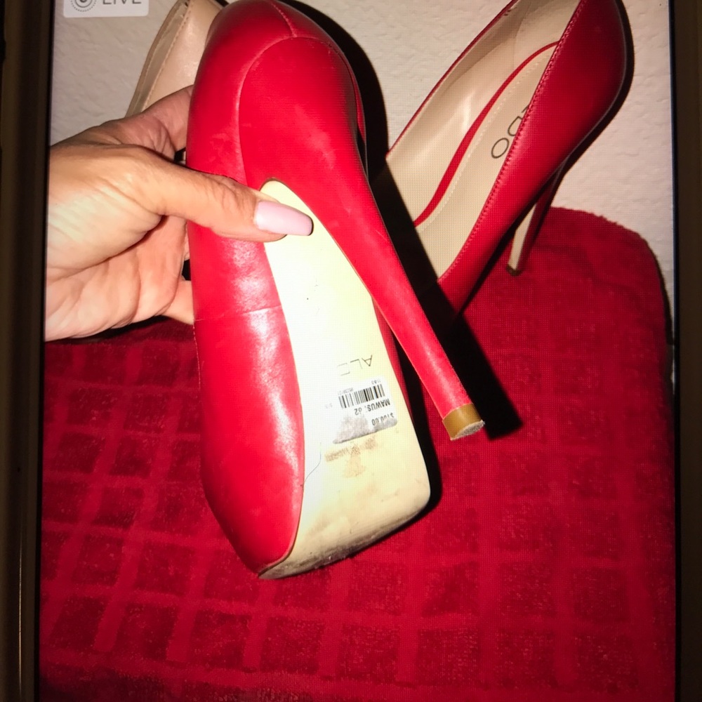 Heels - Picture 5 of 6