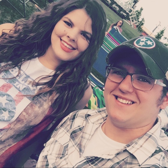 Meet your Posher! - Picture 2 of 3