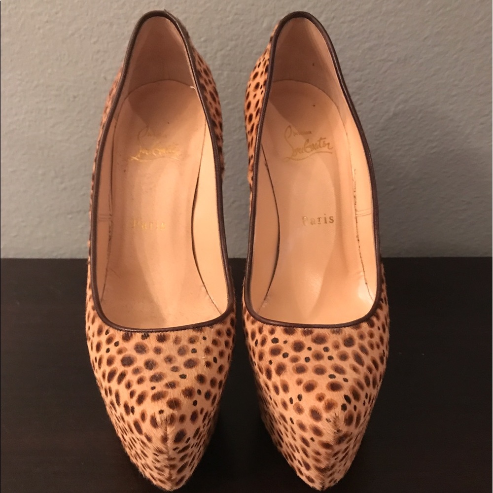 Louboutin Daff - size 38 - worn twice - SOLD