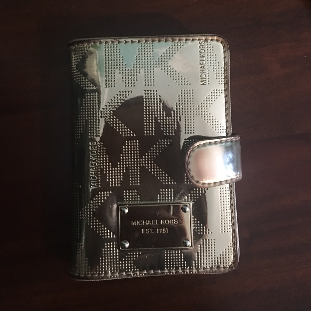 Michael kors wallet / passport case