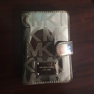 Michael kors wallet / passport case