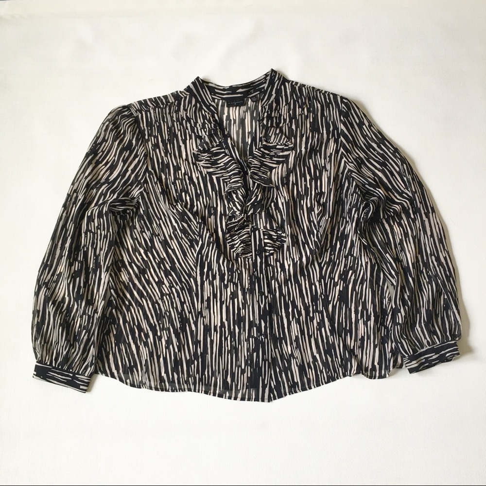 Investments sheer ruffled top size W22