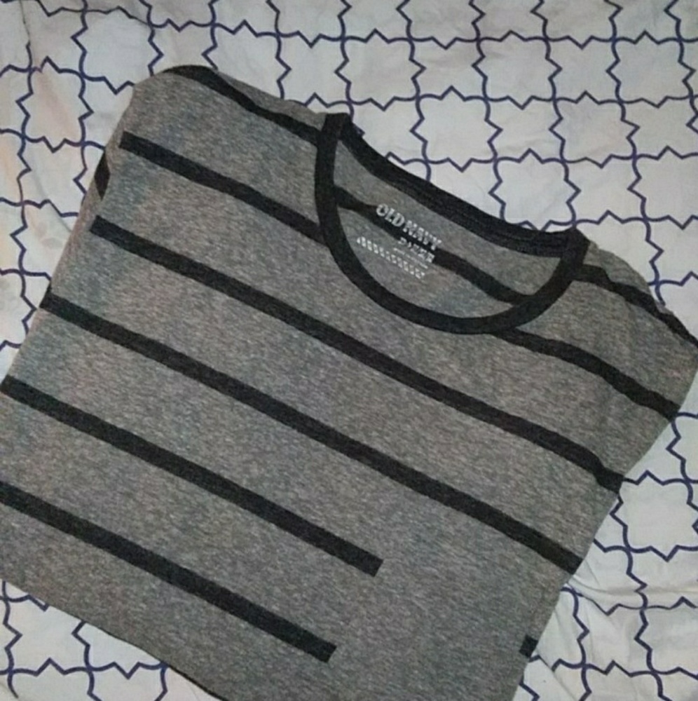 Old navy tee