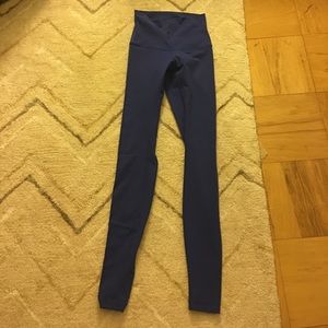 Lululemon Blue wunderunder