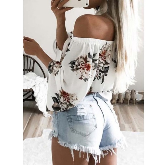 White Floral Off the Shoulder Crop Top☀️Last 1 - Picture 3 of 5