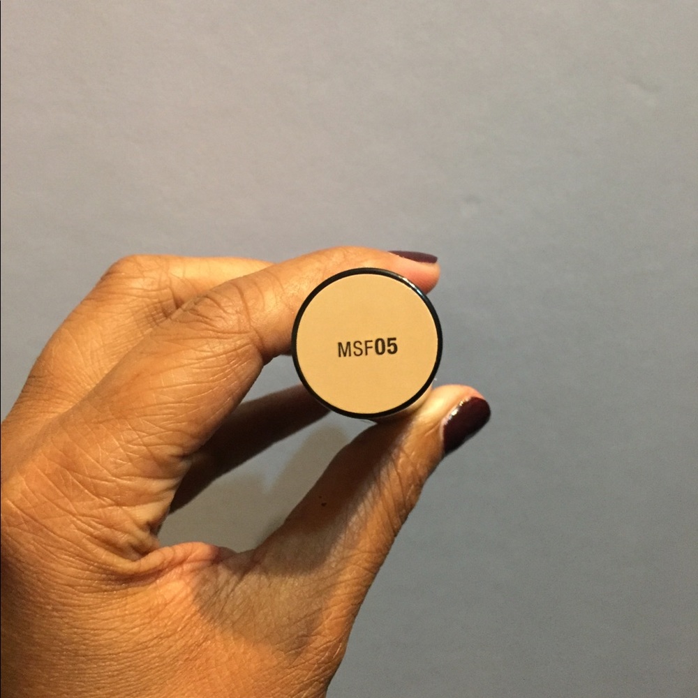 NYX Foundation Stick - "MSF05"