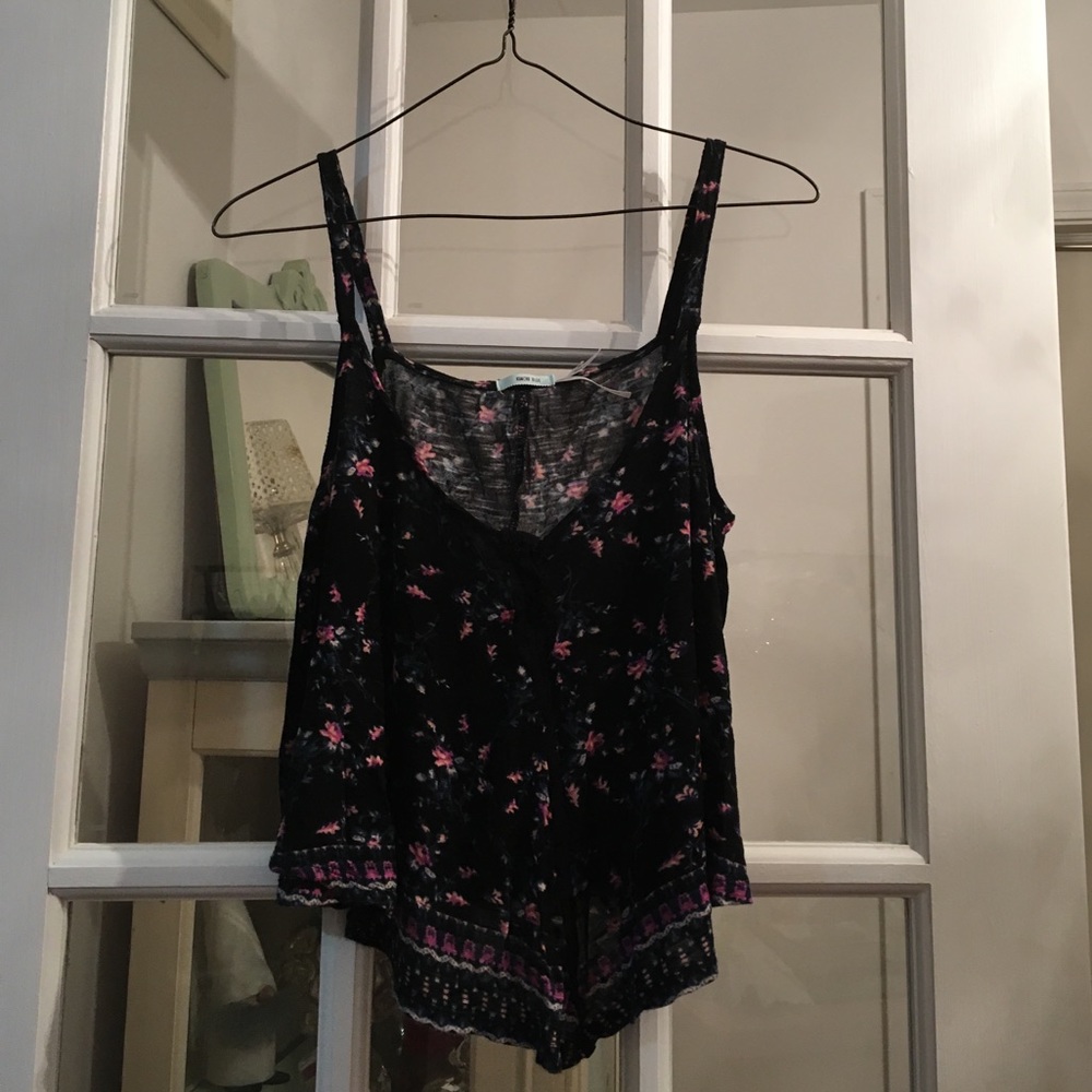 🌸 Urban Outfitters Kimchi Blue XS Tank 🌸