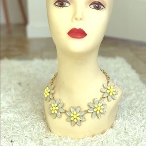 🌻Yellow & White Daisy Chain Statement Necklace🌻