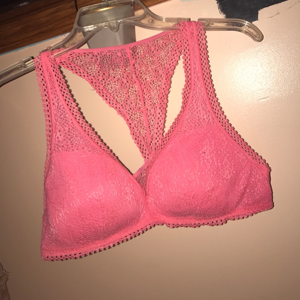 LACE VS BRALETTE!