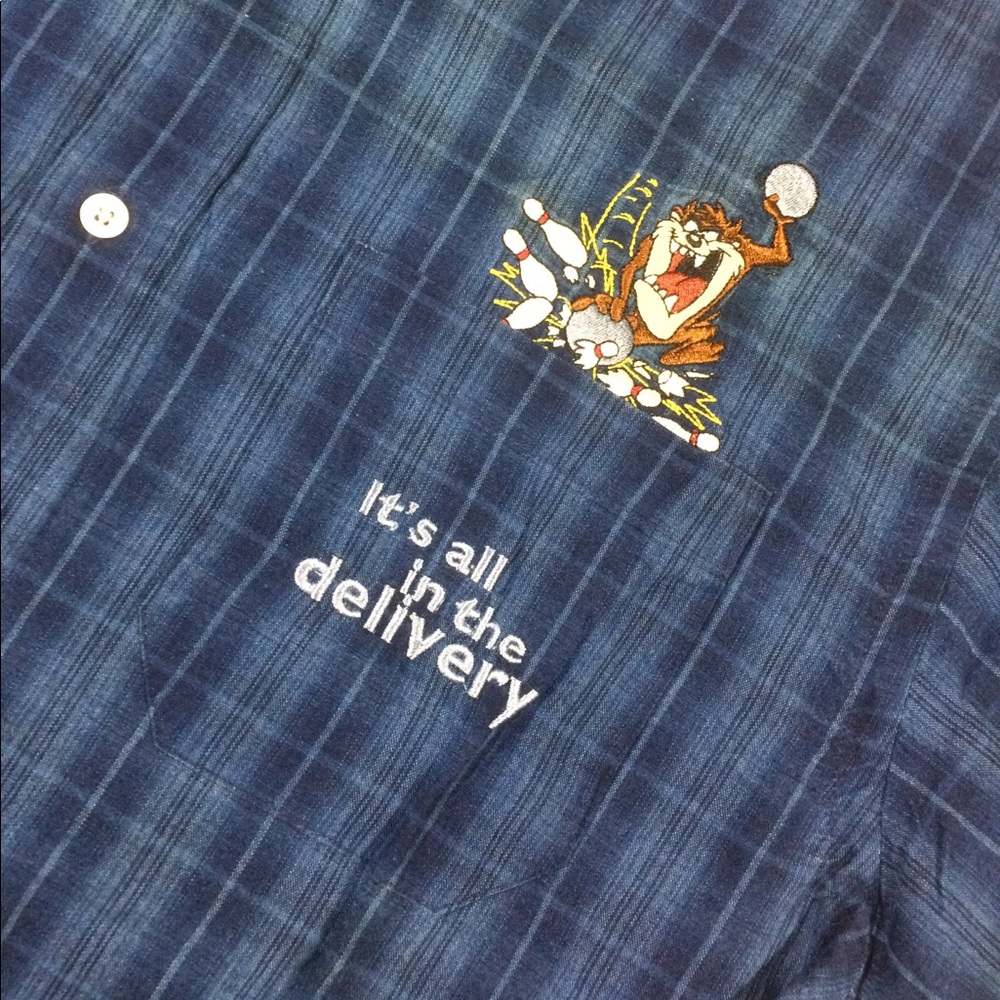 Vintage NWT Tazmanian Devil blue bowling shirt - Picture 2 of 6