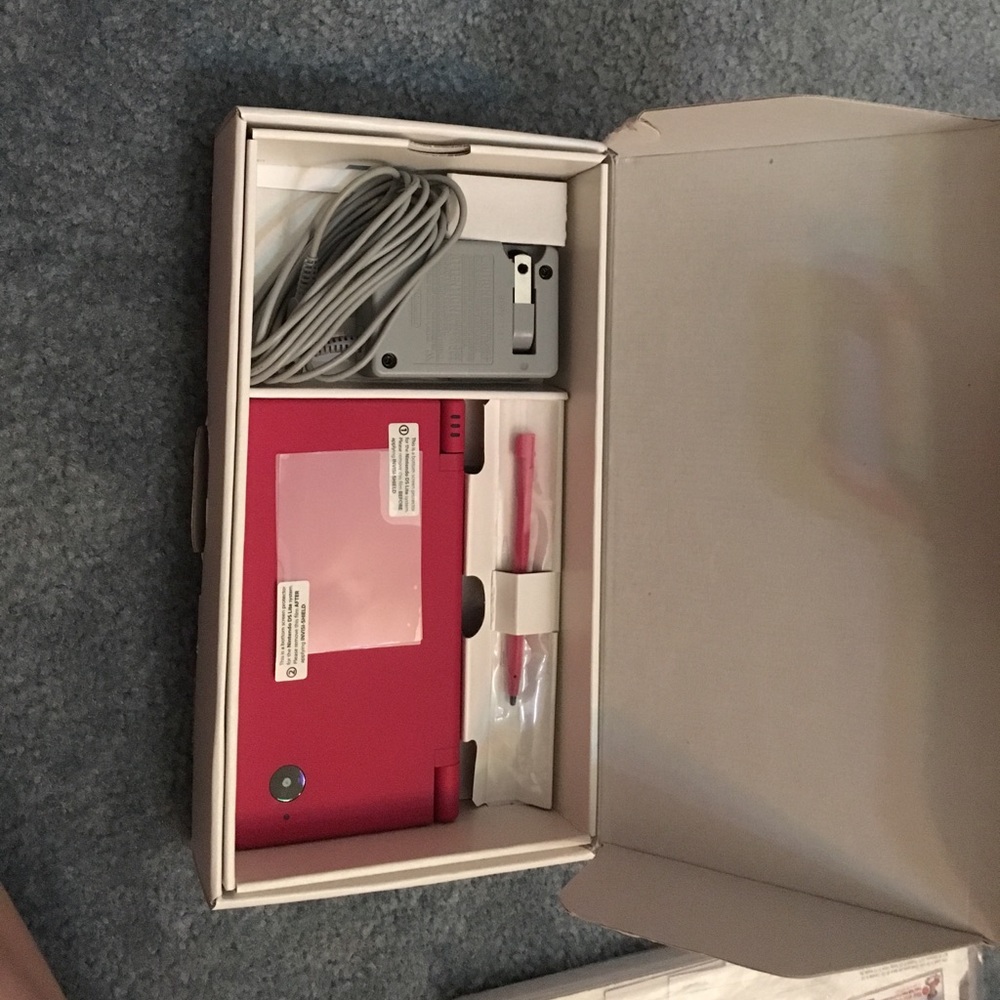 Pink Nintendo DSi
