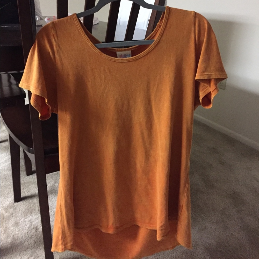 Lularoe classic tee size Mediun