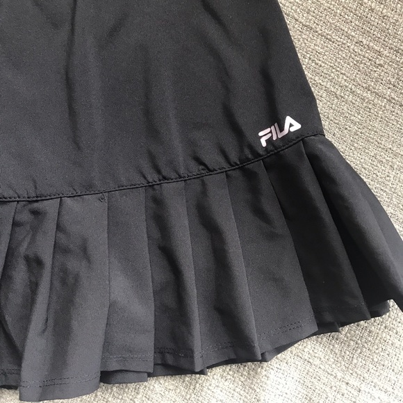SOLD Fila tennis skirt pleated black - Picture 2 of 5