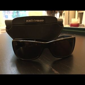 2004 Dolce & Gabbana DG 811S black sunglasses
