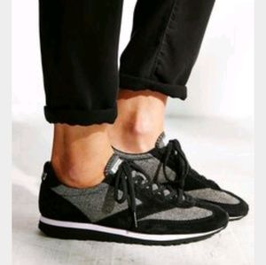 Brooks Vanguard Heritage