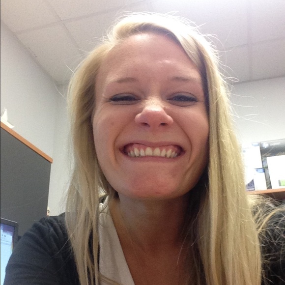 Meet your Posher, Becky - Picture 1 of 1