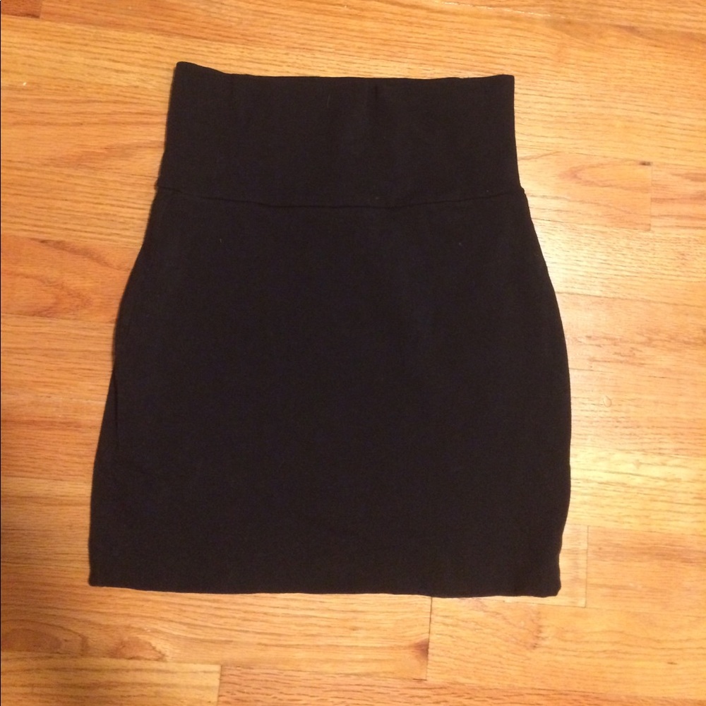 Black pencil skirt