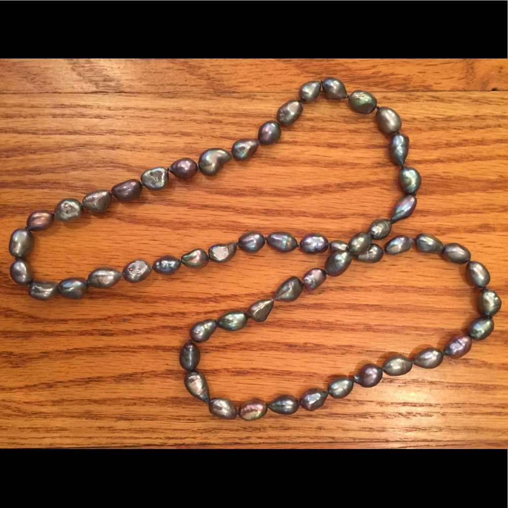 32" 10-11mm Cultured Baroque Pearls Necklace