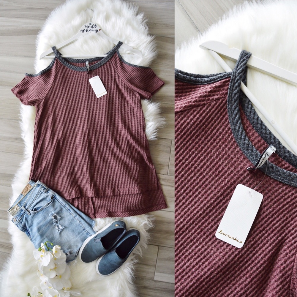 SOLD Love Marks cold shoulder Burgundy Tunic