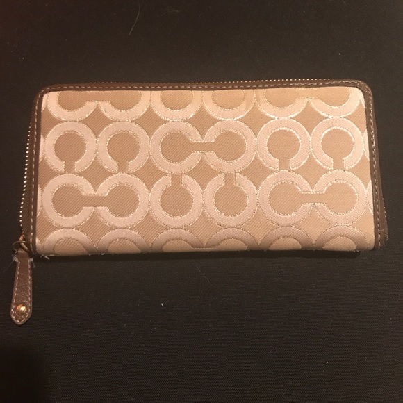 Authentic Coach Wallet - Picture 3 of 4