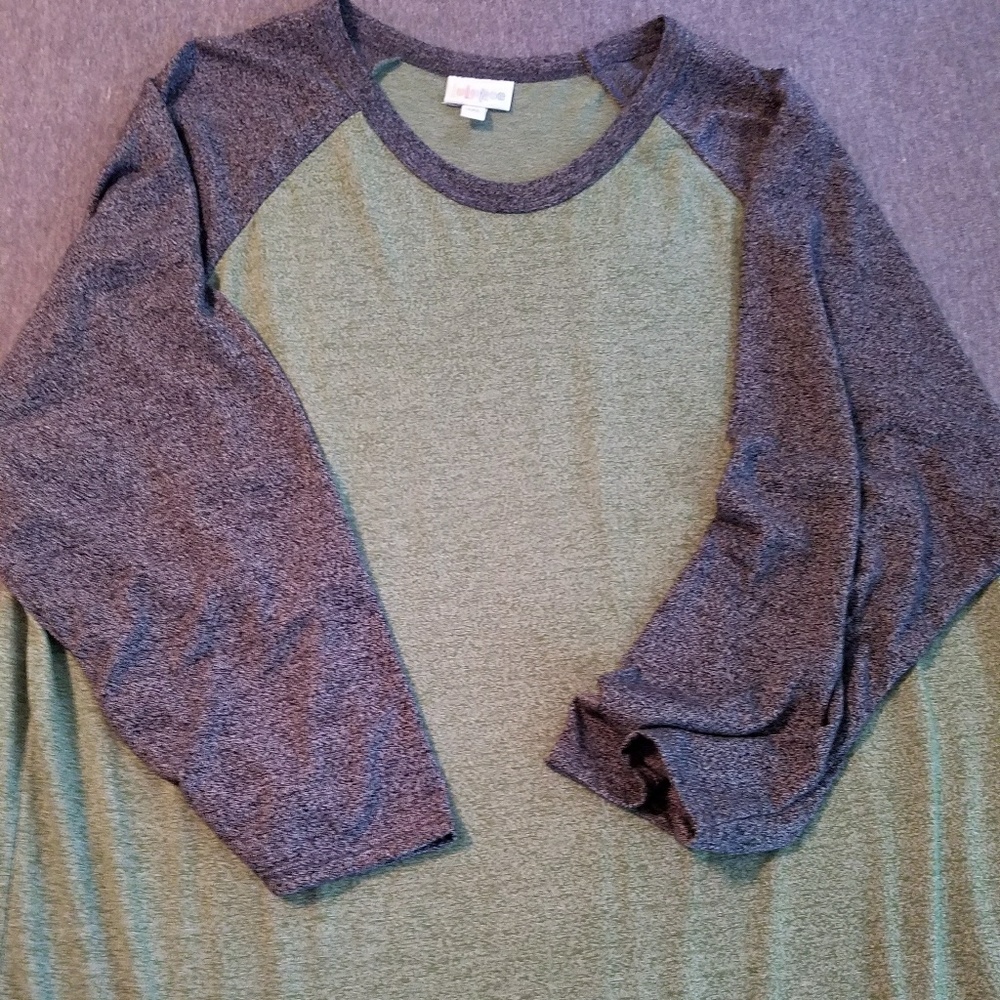 Lularoe Randy Tee