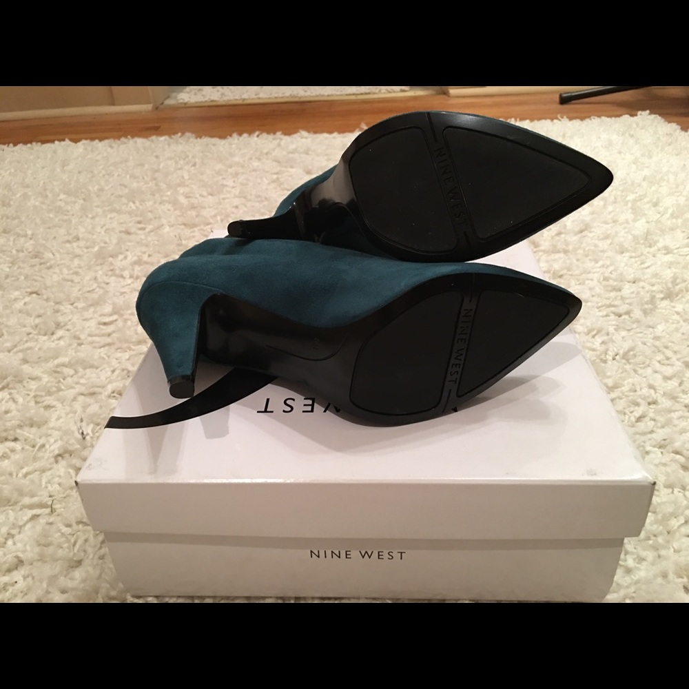 NIB Nine West turquoise heel. - Picture 3 of 7