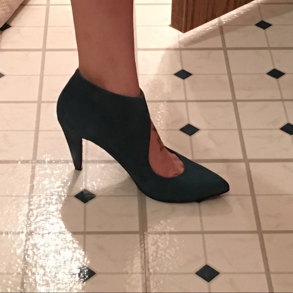 NIB Nine West turquoise heel. - Picture 5 of 7