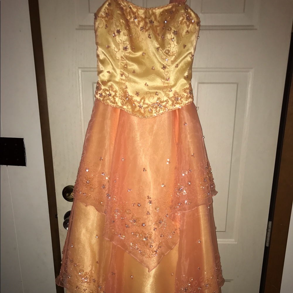 Peach color size 4 homecoming/prom/pageant dress