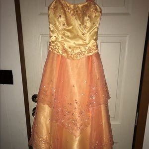 Peach color size 4 homecoming/prom/pageant dress